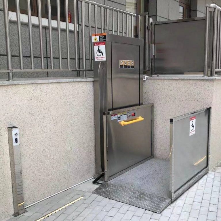 The hydraulic wheelchair lift is a device to transport wheelchair or